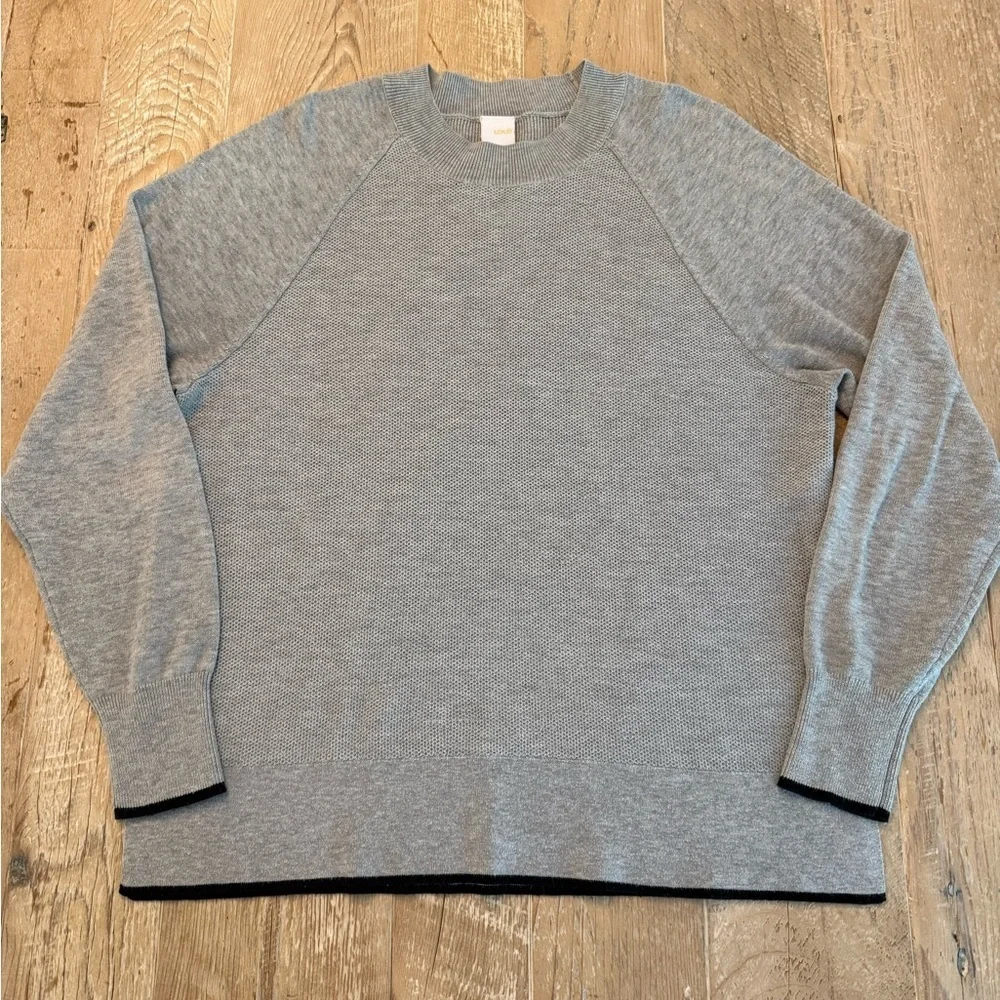 Lole Gray lightweight Sweater with Black Accents. Size L